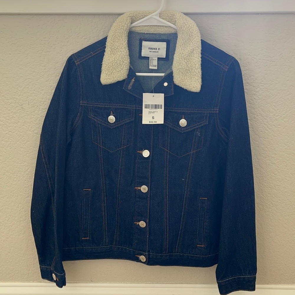 dark wash denim jacket with fuzzy collar